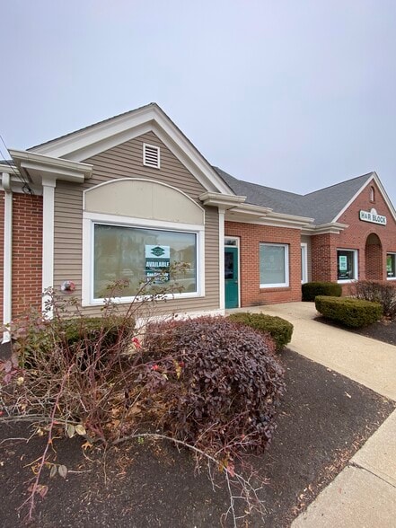 More Photos Of 162-164 Sutton St, North Andover Storefront For Sale