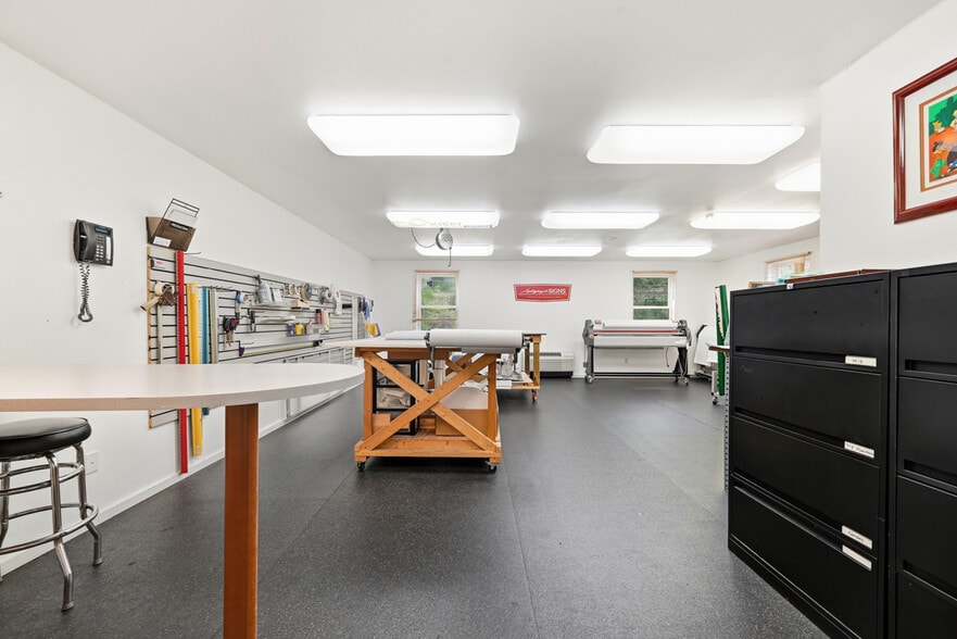 More Photos Of 508 Rodi Rd, Pittsburgh Flex For Sale