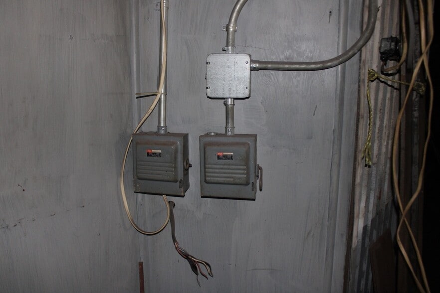 More Photos Of 5 Millers Falls Rd, Turners Falls Warehouse For Sale