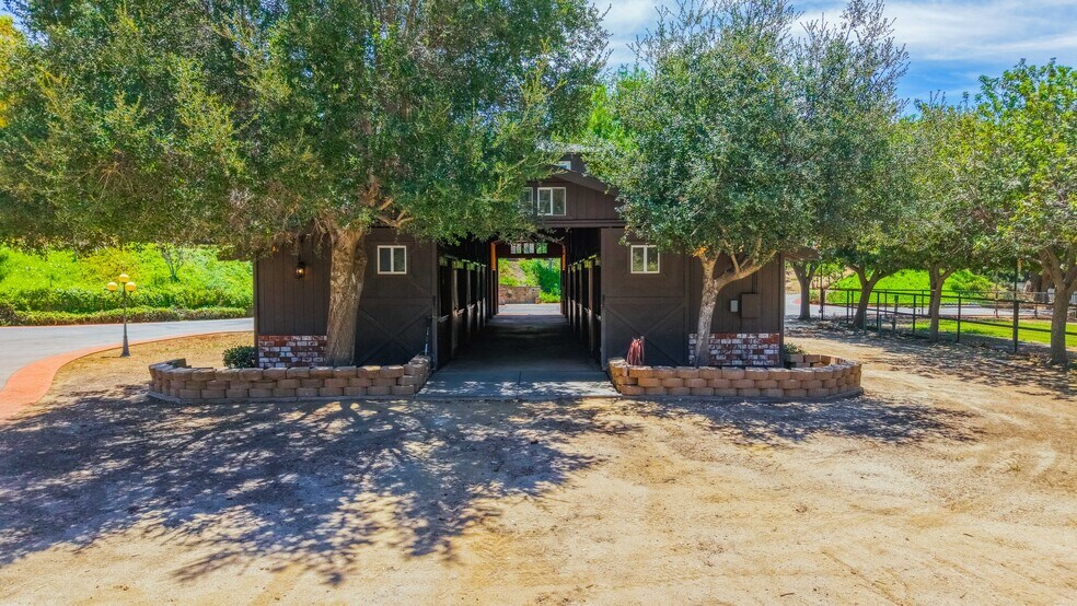 More Photos Of 38831 Pauba Rd, Temecula Land For Sale