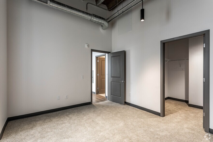More Photos Of 366 E Broad St, Columbus Apartments For Lease