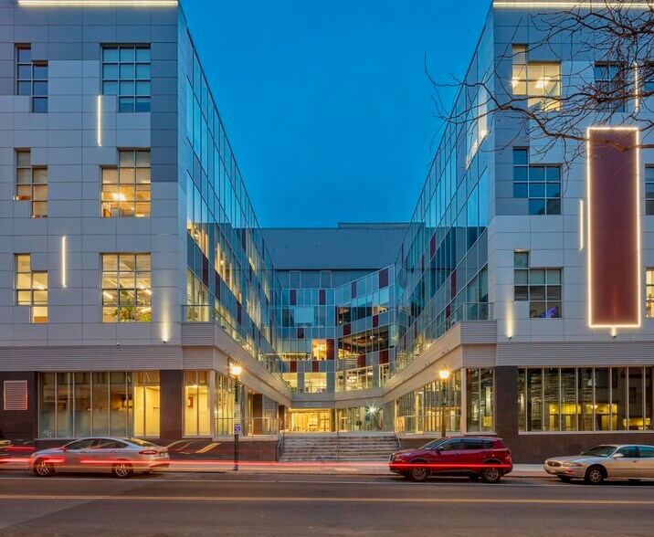 More Photos Of 400 S Salina St, Syracuse Office For Lease