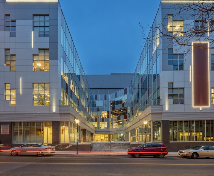 More Photos Of 400 S Salina St, Syracuse Office For Lease