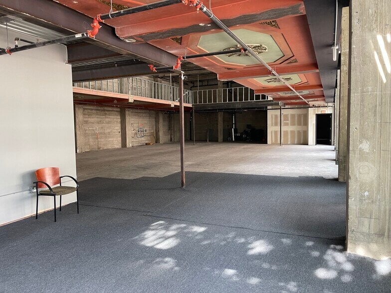 More Photos Of 640 C St, San Diego General Retail For Lease