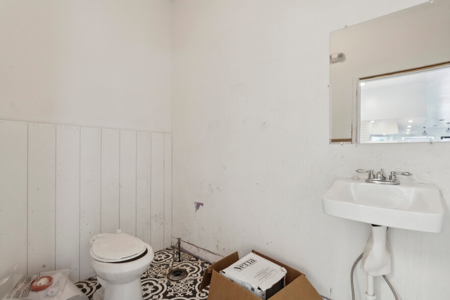 More Photos Of 1625 Ridge Ave, Philadelphia Apartments For Lease