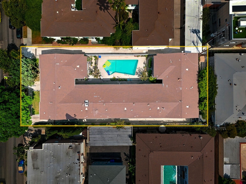 More Photos Of 1218 N Laurel Ave, West Hollywood Apartments For Sale