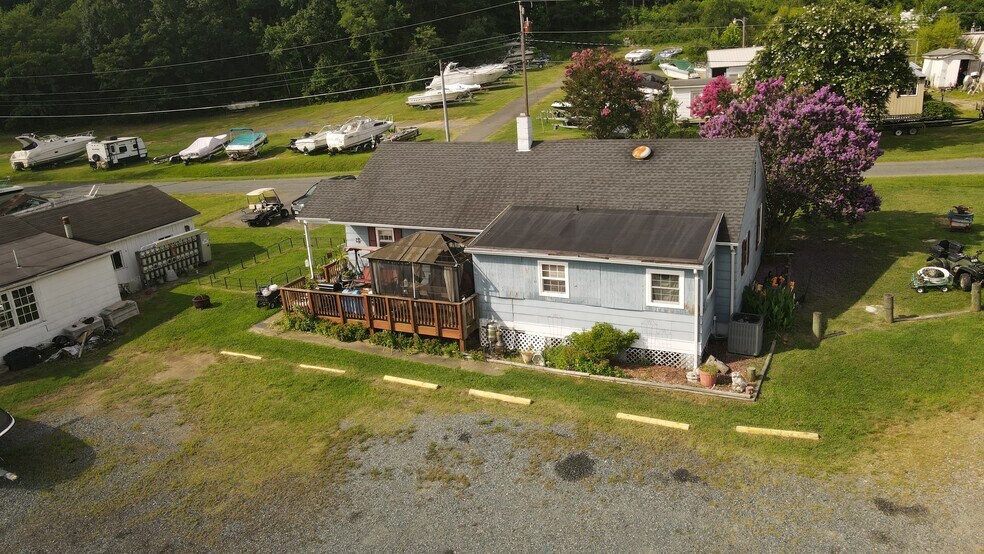 More Photos Of 121 Willow Landing Rd, Stafford Marina For Sale
