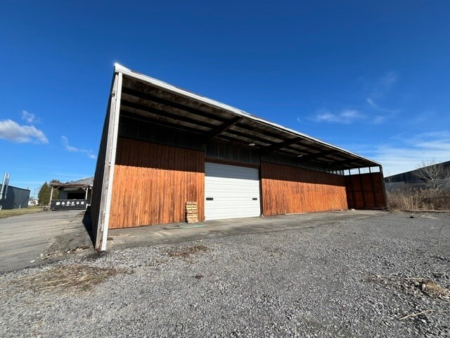 More Photos Of 6415 Deere Rd, Syracuse Industrial For Lease