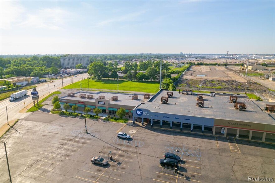 More Photos Of 4705 Conner St, Detroit General Retail For Lease