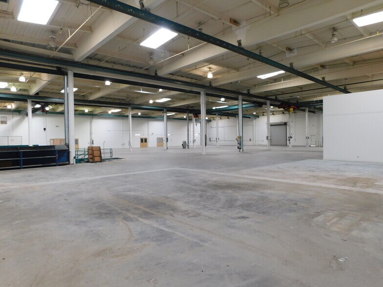 More Photos Of 1295 67th St, Emeryville Manufacturing For Lease