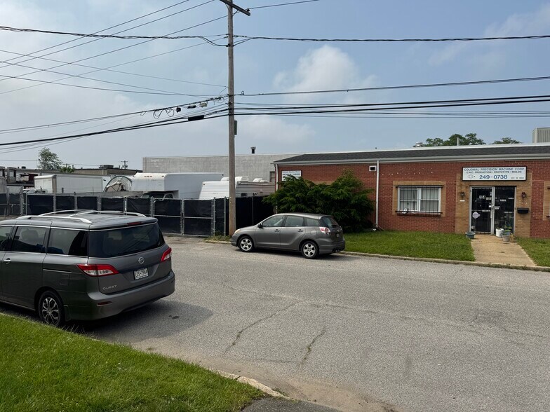 More Photos Of 134 Rome St, Farmingdale Manufacturing For Sale