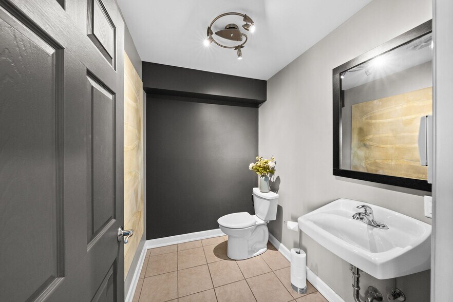 More Photos Of 5550 Manotick Main St, Ottawa Office Residential For Sale