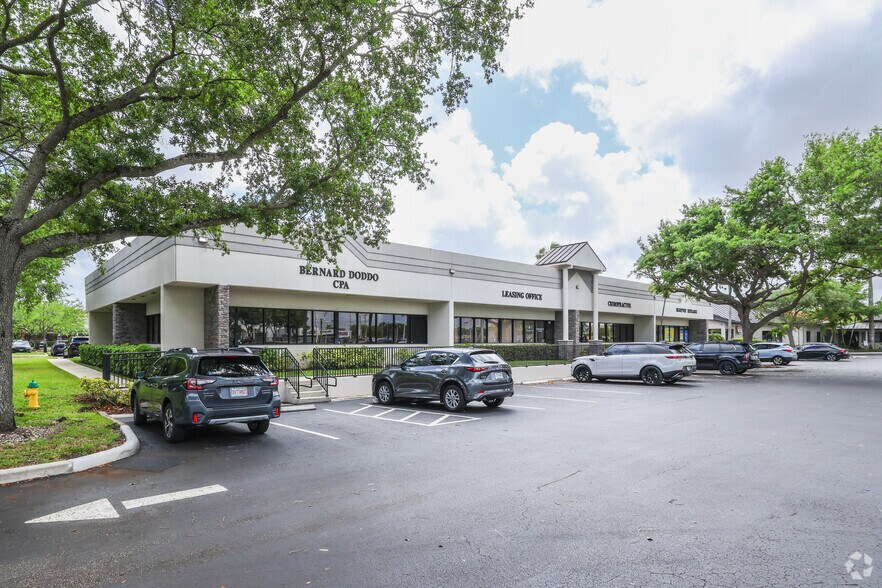 More Photos Of 5400 S University Dr, Davie Office For Lease
