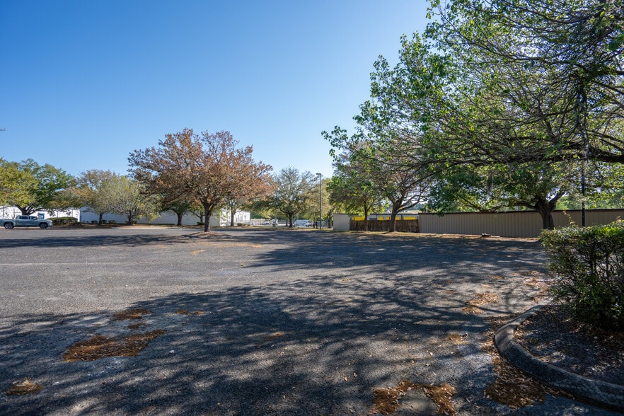 More Photos Of 0 Youngerman Ct, Jacksonville Land For Sale