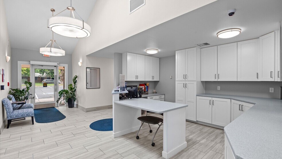 More Photos Of 1331 Hermosa Ave, Grand Junction Healthcare For Lease