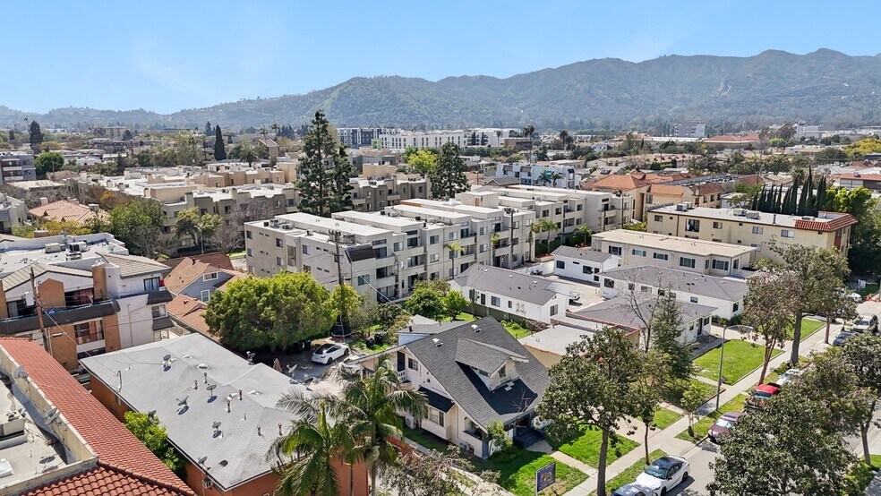 More Photos Of 426 Ivy St, Glendale Apartments For Sale