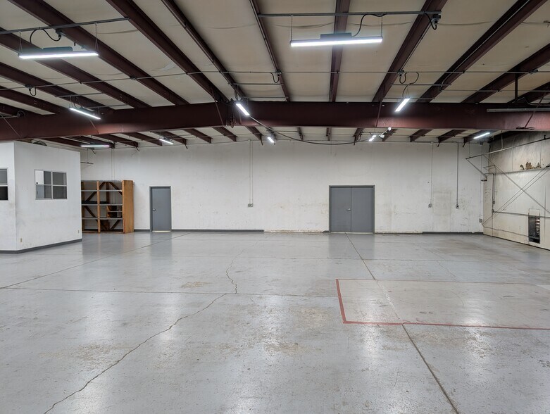 More Photos Of 4085 Pepperell Way, Dublin Distribution For Sale