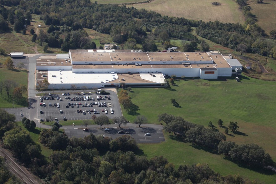 Primary Photo Of 13456 Lovers Ln, Culpeper Industrial For Sale