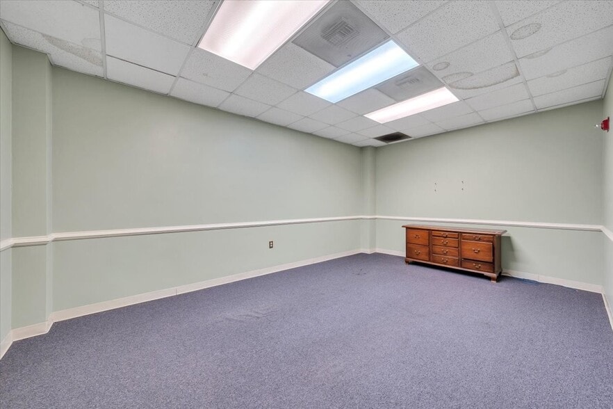 More Photos Of 210 S Jefferson St, Roanoke Loft Creative Space For Sale