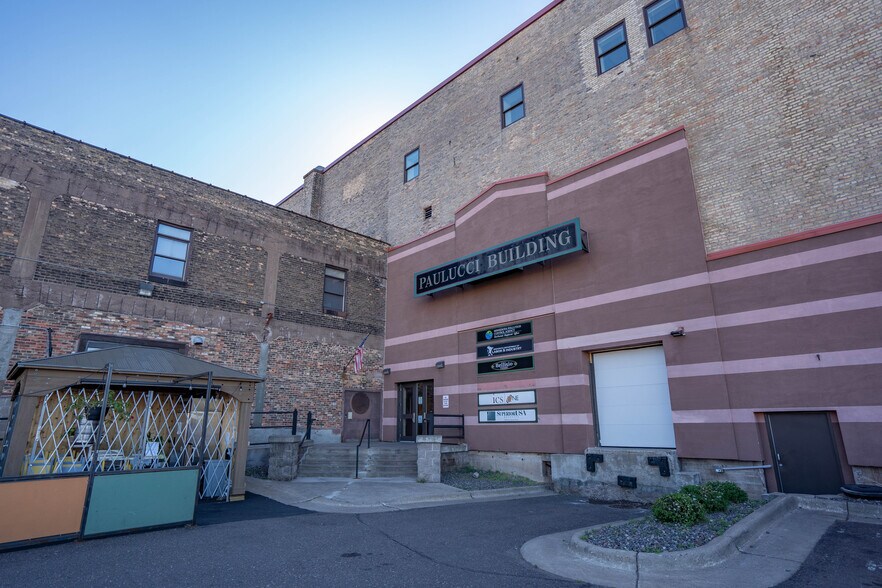 More Photos Of 525 S Lake Ave, Duluth Office For Lease