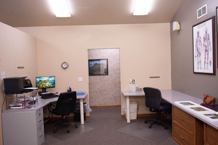 More Photos Of 237 E Main St, Twin Lakes Medical For Sale