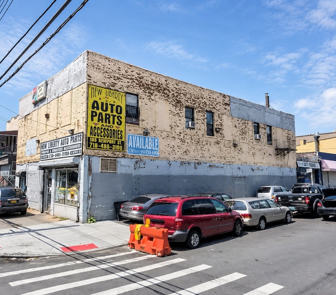 More Photos Of 165 Newport St, Brooklyn Freestanding For Sale
