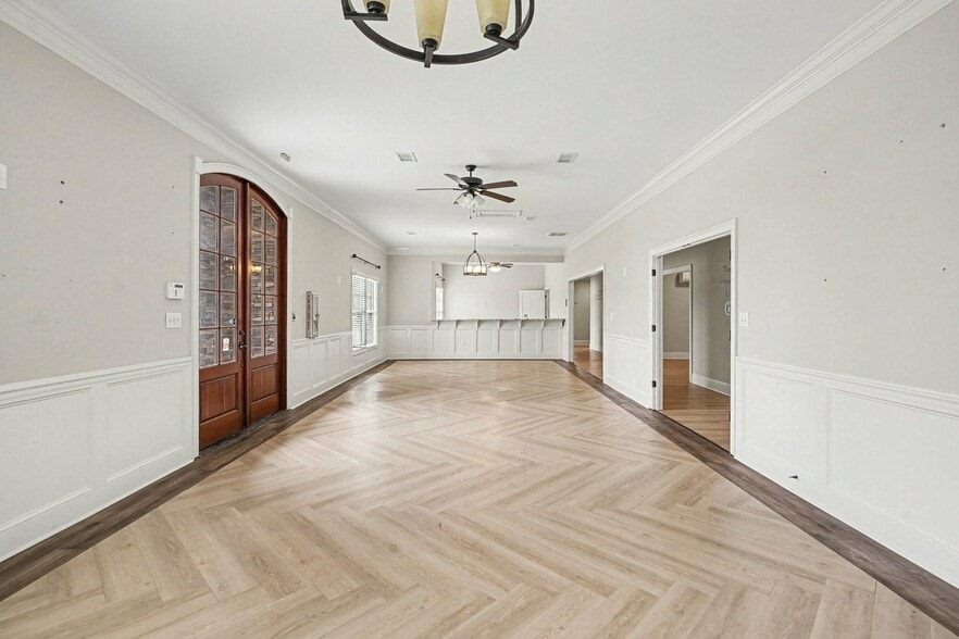 More Photos Of 132 Byrd Way, Warner Robins Office For Sale