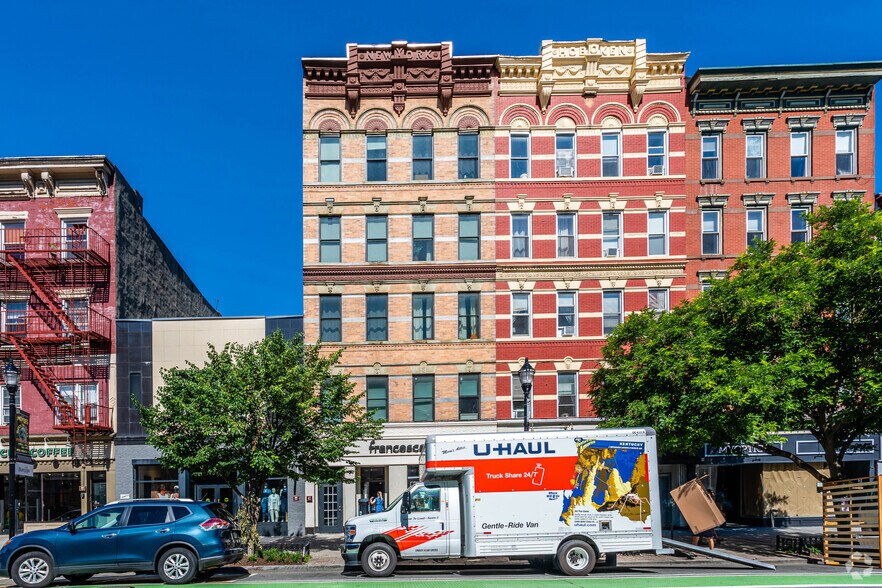 More Photos Of 318 Washington St, Hoboken Apartments For Lease