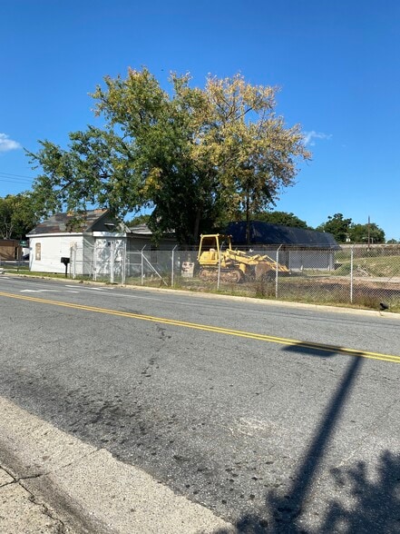 More Photos Of 103 E Harrison St, Reidsville Office For Sale
