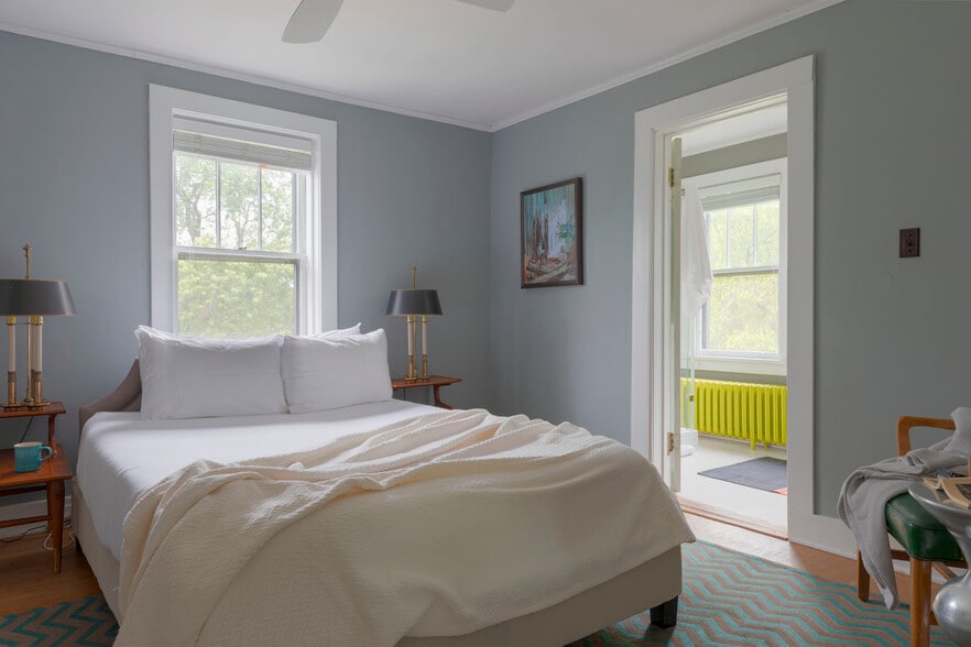 More Photos Of 4170 Rte 9W, Saugerties Hospitality For Sale