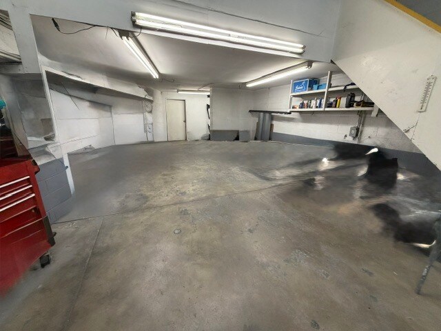 More Photos Of 2814 N San Fernando Blvd, Burbank Auto Repair For Lease