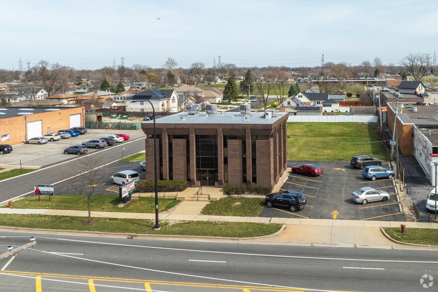 More Photos Of 8233 S Harlem Ave, Bridgeview Medical For Lease
