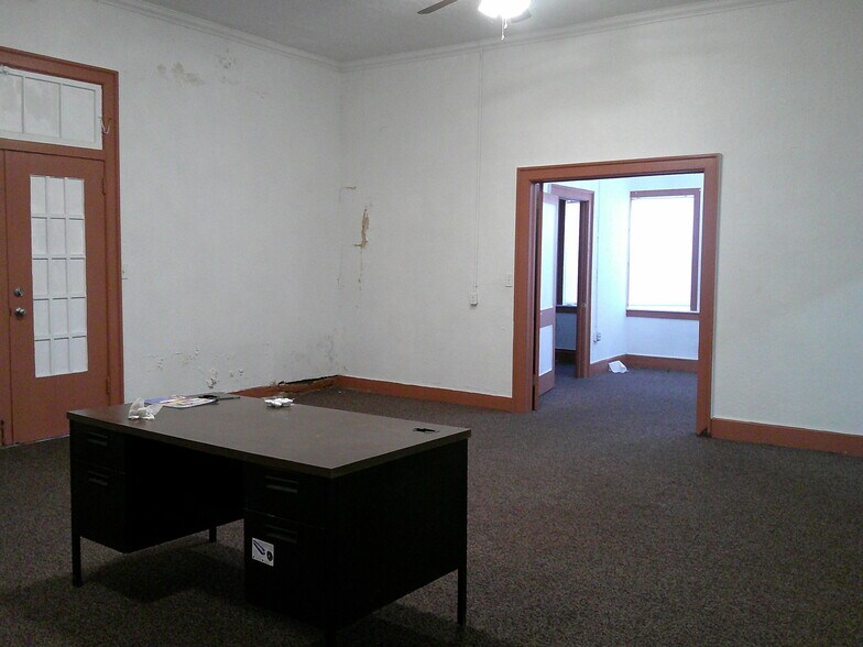 More Photos Of 970 McDonald St, Waycross Flex For Sale