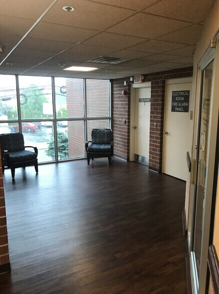 More Photos Of 1130 McBride Ave, Woodland Park Office For Lease