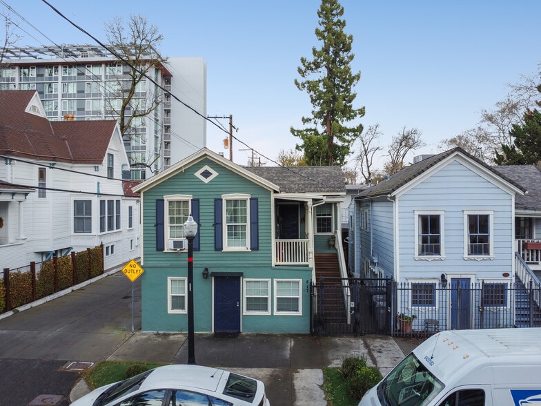 Primary Photo Of 517 13th St, Sacramento Multifamily For Sale