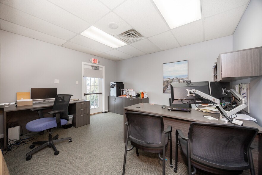More Photos Of 1723 Swamp Pike, Gilbertsville Office For Lease