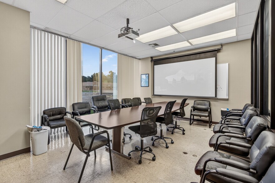 More Photos Of 310 Pennington Dr, Paris Manufacturing For Sale