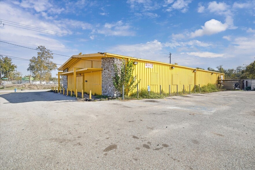 More Photos Of 3620 Tidwell Rd, Houston Freestanding For Sale