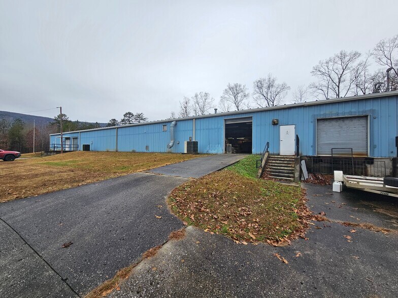 More Photos Of 205 Industrial Pike, Whitwell Manufacturing For Sale