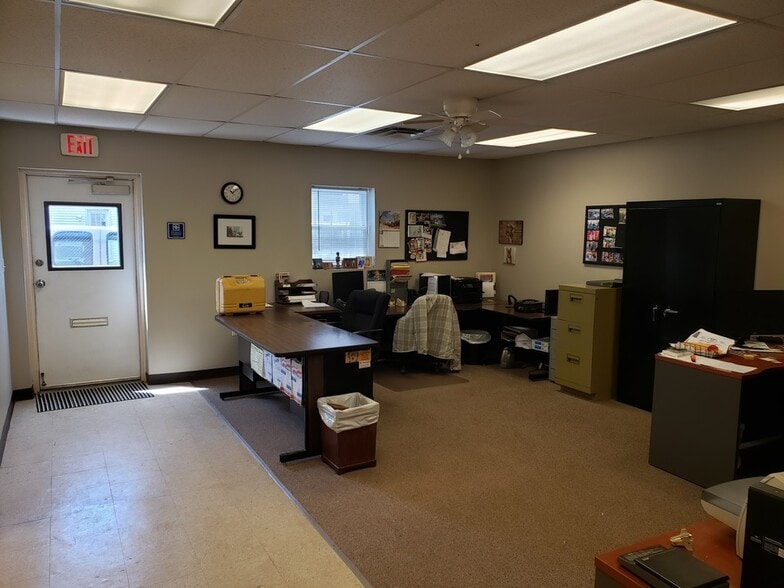 More Photos Of 1311 Cox St, Baltimore Warehouse For Sale