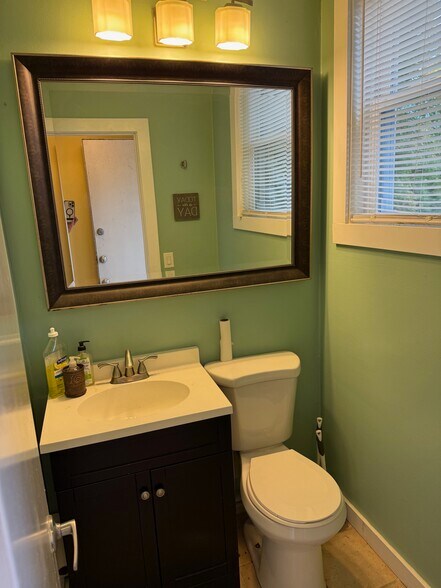 More Photos Of 124 Washington St, Tappan Office For Lease