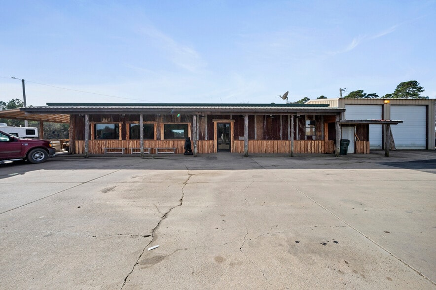 More Photos Of 28 Indian Hwy 144, Broken Bow Truck Stop For Sale