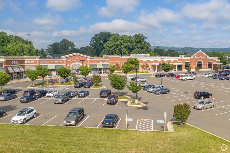 More Photos Of 521 Fletcher Dr, Warrenton Unknown For Lease