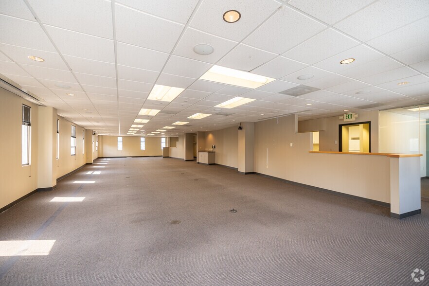 More Photos Of 800 N Grant St, Denver Office For Sale