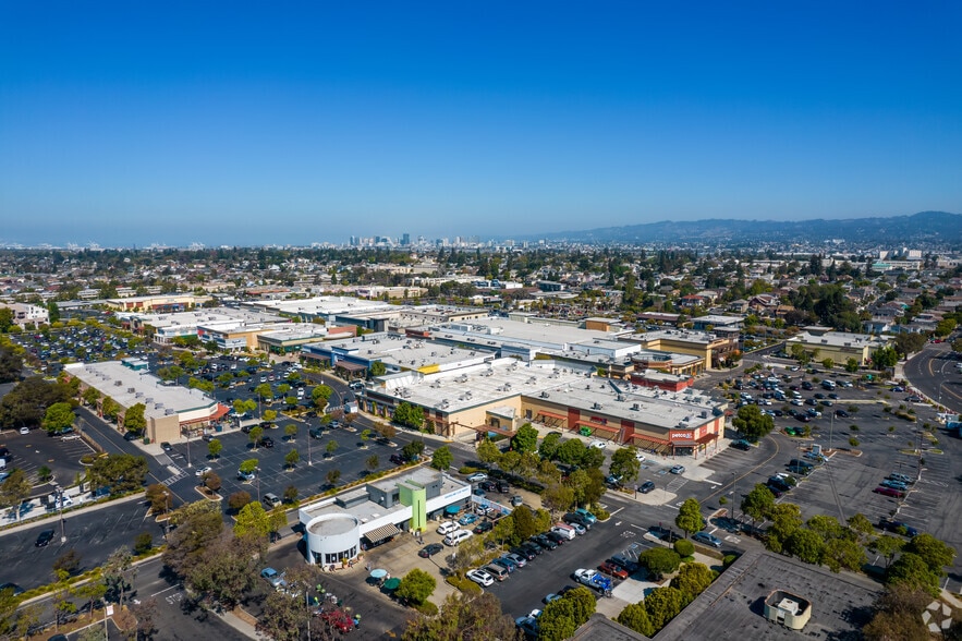 More Photos Of 523-2367 S Shore Ctr W, Alameda Unknown For Lease