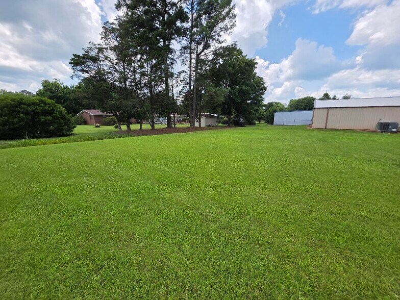 More Photos Of 12761 US Highway 431, Guntersville Office For Sale