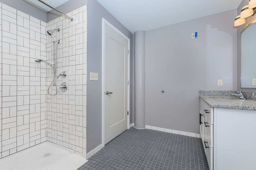 More Photos Of 811-827 Court St, Utica Apartments For Lease