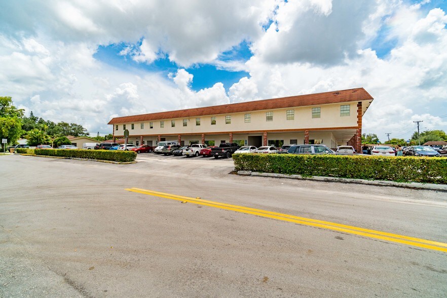 More Photos Of 6191 Orange Dr, Davie Loft Creative Space For Sale