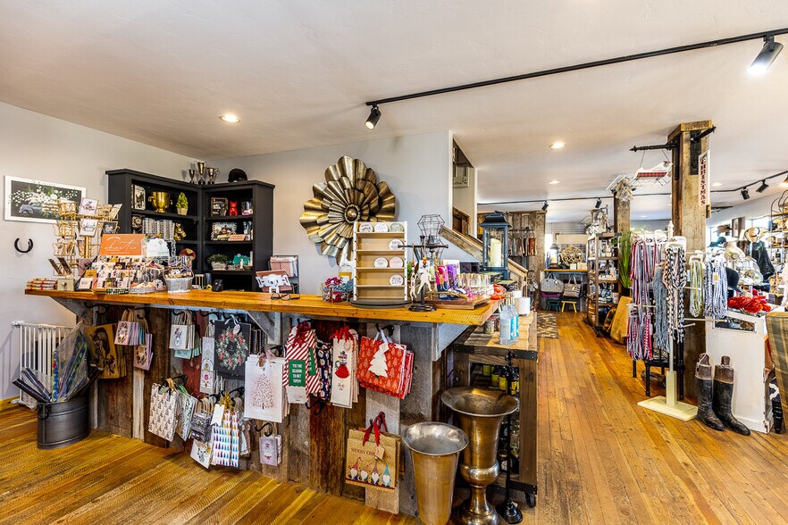 More Photos Of 535 Moraine Ct, Driggs Storefront Retail Residential For Lease