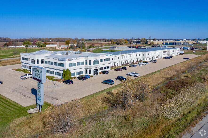 More Photos Of 3051 Progress Way, Kaukauna Coworking Space